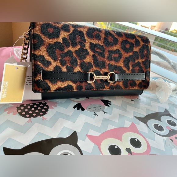Michael Kors Carson Leopard Calf Hair Crossbody Clutch – Wallet on Chain NWT - Picture 10 of 16